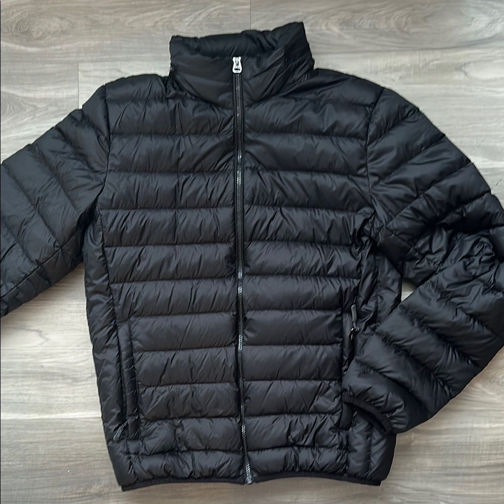 Tumi Pax Down Feather Black Jacket
Lightweight Puffer Winter Coat Pillow